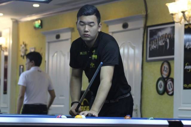 阵容以年轻 阵容以年轻