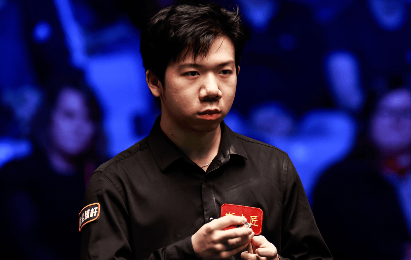 表现出兴趣 表现出兴趣