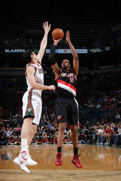 出于对他长 出于对他长